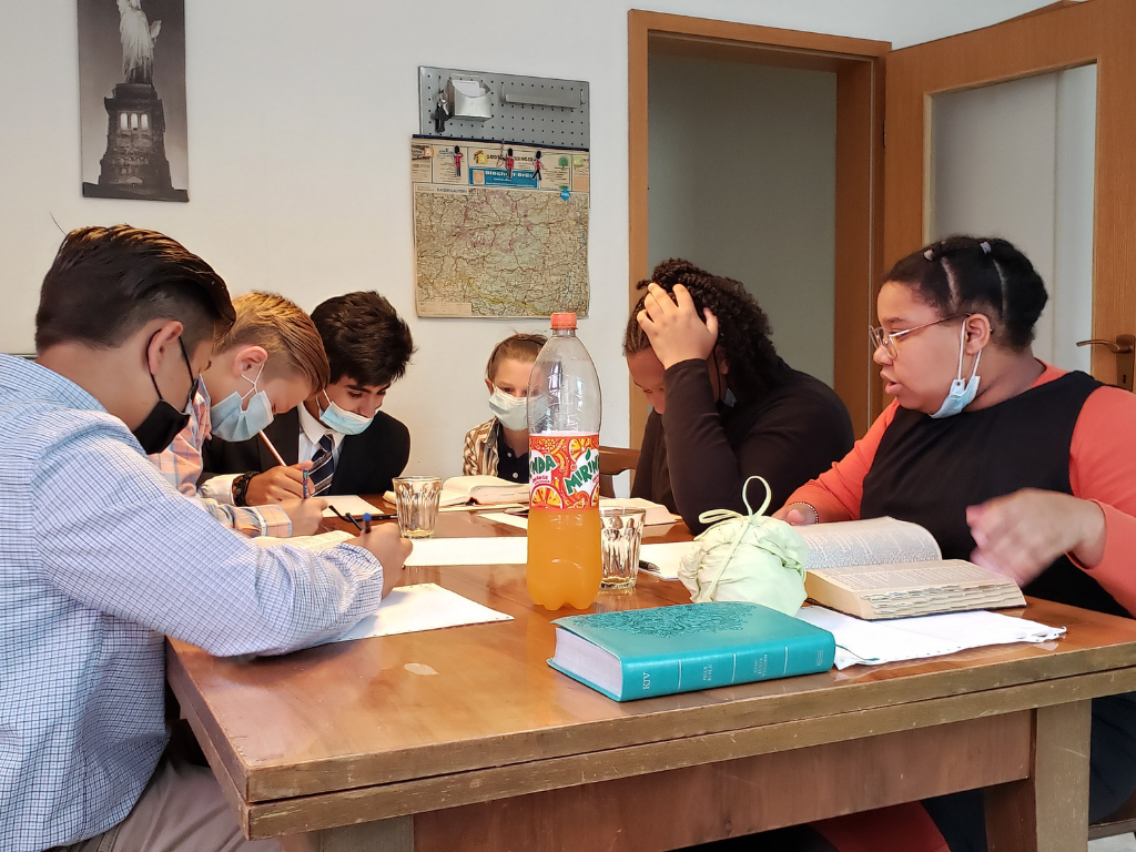 86361142-0DF8-4F06-B21C-93A0C875E3FA